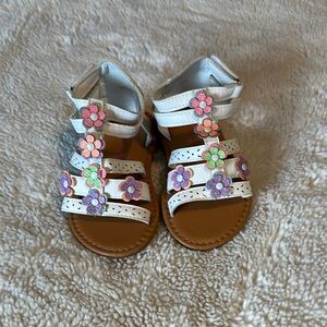 NWOB girls size 9 Laura Ashley White and Pink Sandals Multi-Strap Design